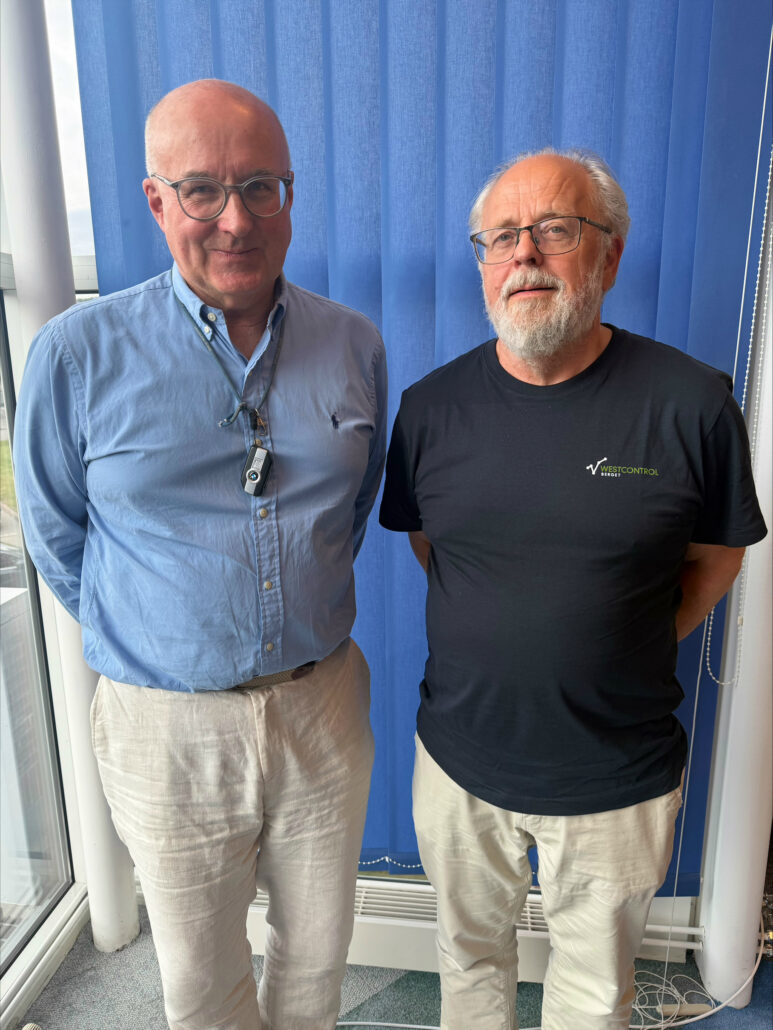 Bilde av Bjørn Flaatten administrerende direktør Uvdal Maskinfabrikk AS og CEO Inge Flaten Westcontrol Berget AS.